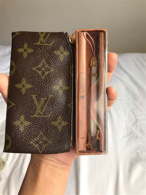 louis vuitton key clea|louis vuitton key case wallet.